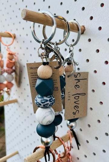 Keychain - CHARCOAL leopard print beads